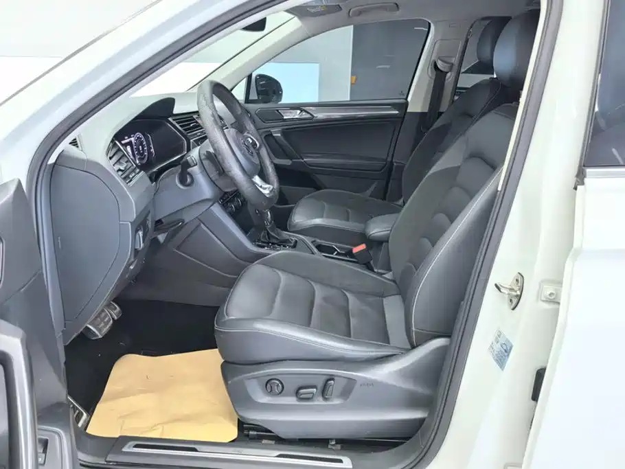 Volkswagen Tiguan L — миниатюра 9
