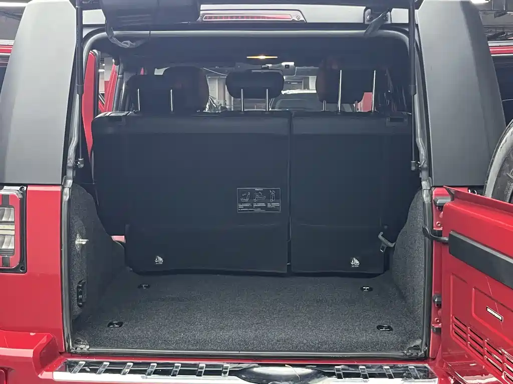 BAIC BJ40 2019 PLUS 2.3T MT Premium VI