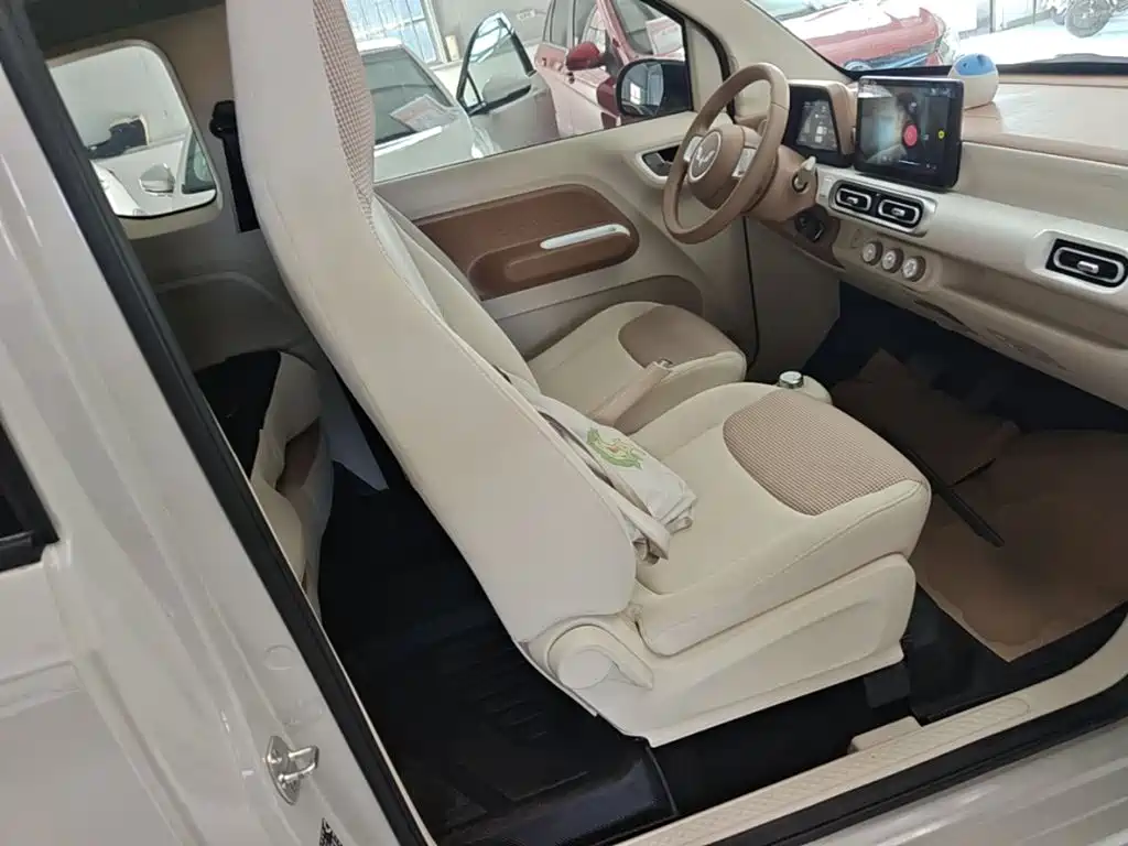 Wuling MINIEV — миниатюра 25