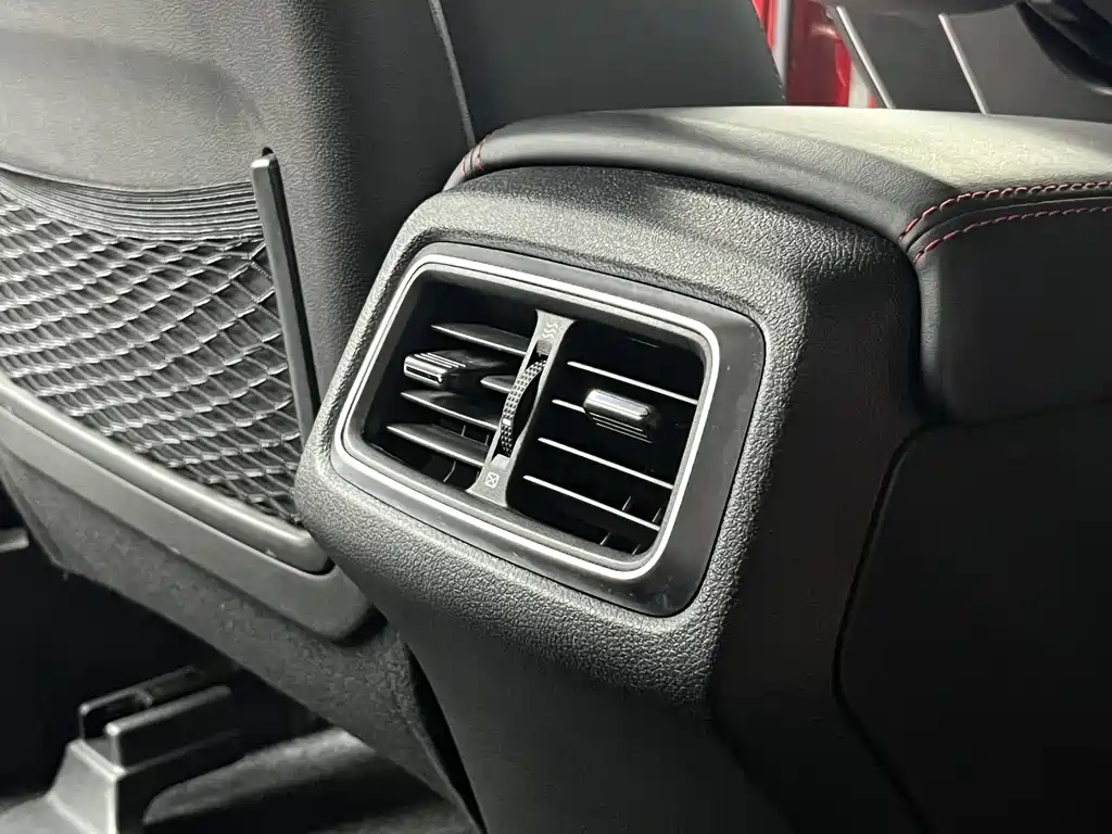 BAIC BJ40 2019 PLUS 2.3T MT Premium VI