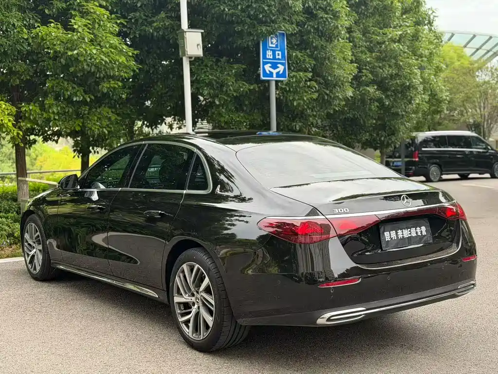 Mercedes-Benz E-Class E 2024 E 300 L Fashion