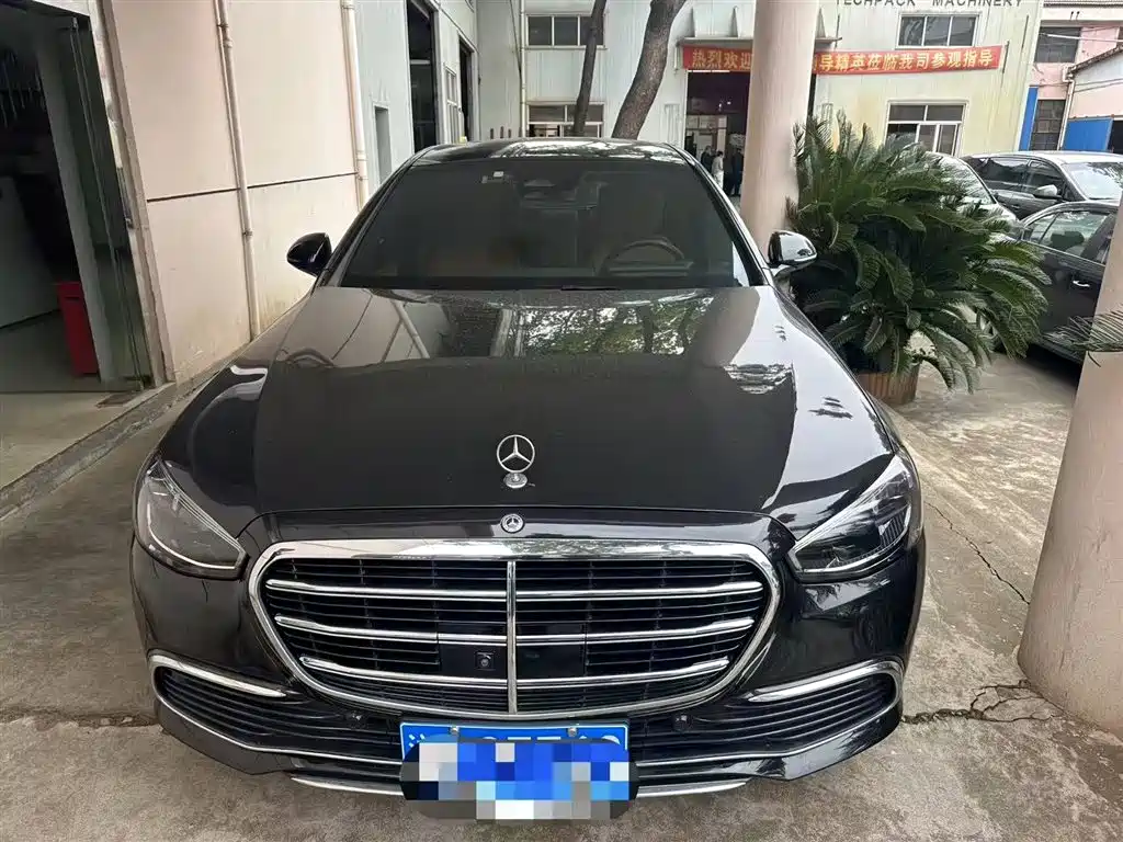 Mercedes-Benz S-Class 2023