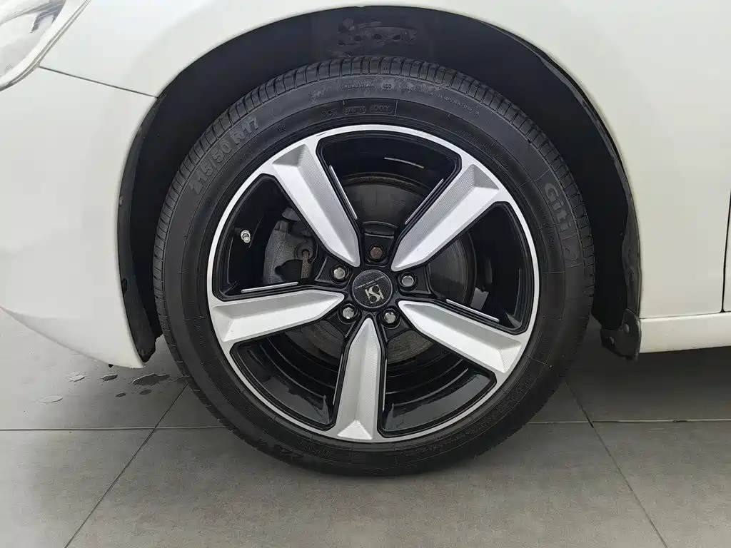 Volvo V60 — миниатюра 17