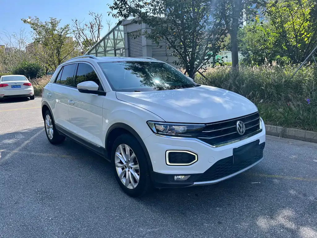 Volkswagen T-Roc — миниатюра 3