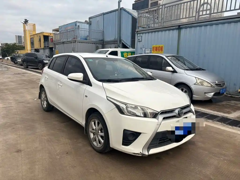 Toyota Yaris L — миниатюра 5