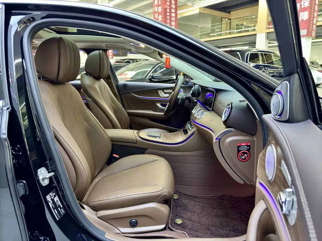 Mercedes-Benz E-Class — миниатюра 10