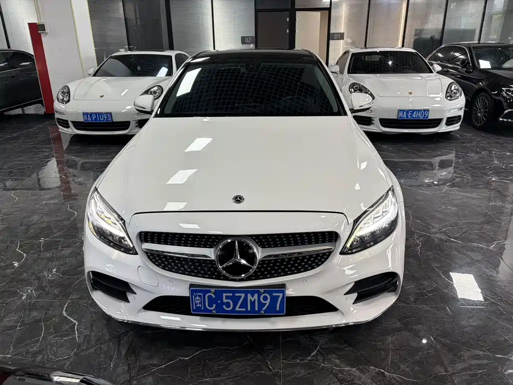 Mercedes-Benz C-Class — миниатюра 2