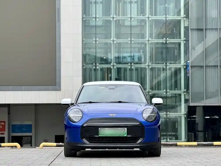 Mini COOPER 2024 456km COOPER E