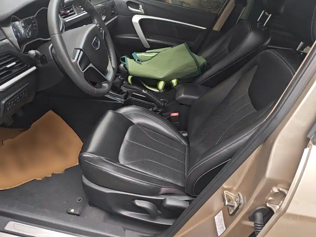 Geely Emgrand — миниатюра 15