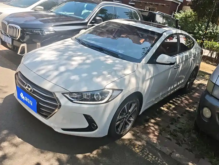 Hyundai Elantra 2016