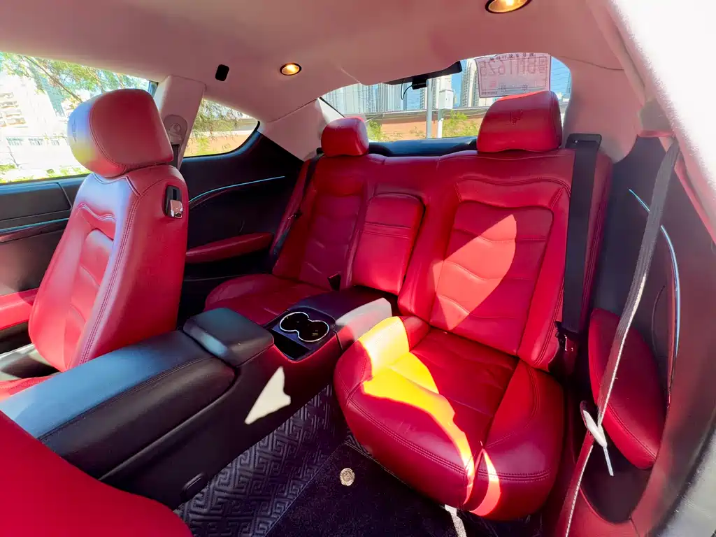 MASERATI GRANTURISMO