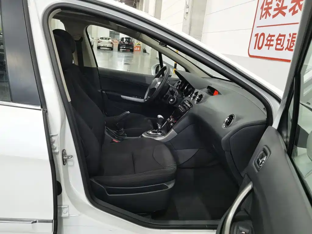 Peugeot 408 — миниатюра 23