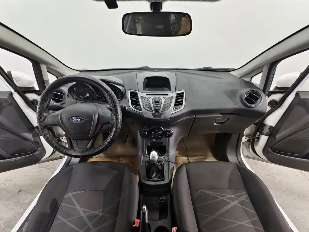 Ford Fiesta — миниатюра 9