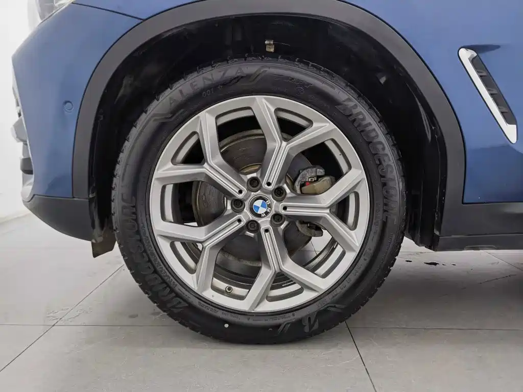 BMW X3 — миниатюра 17