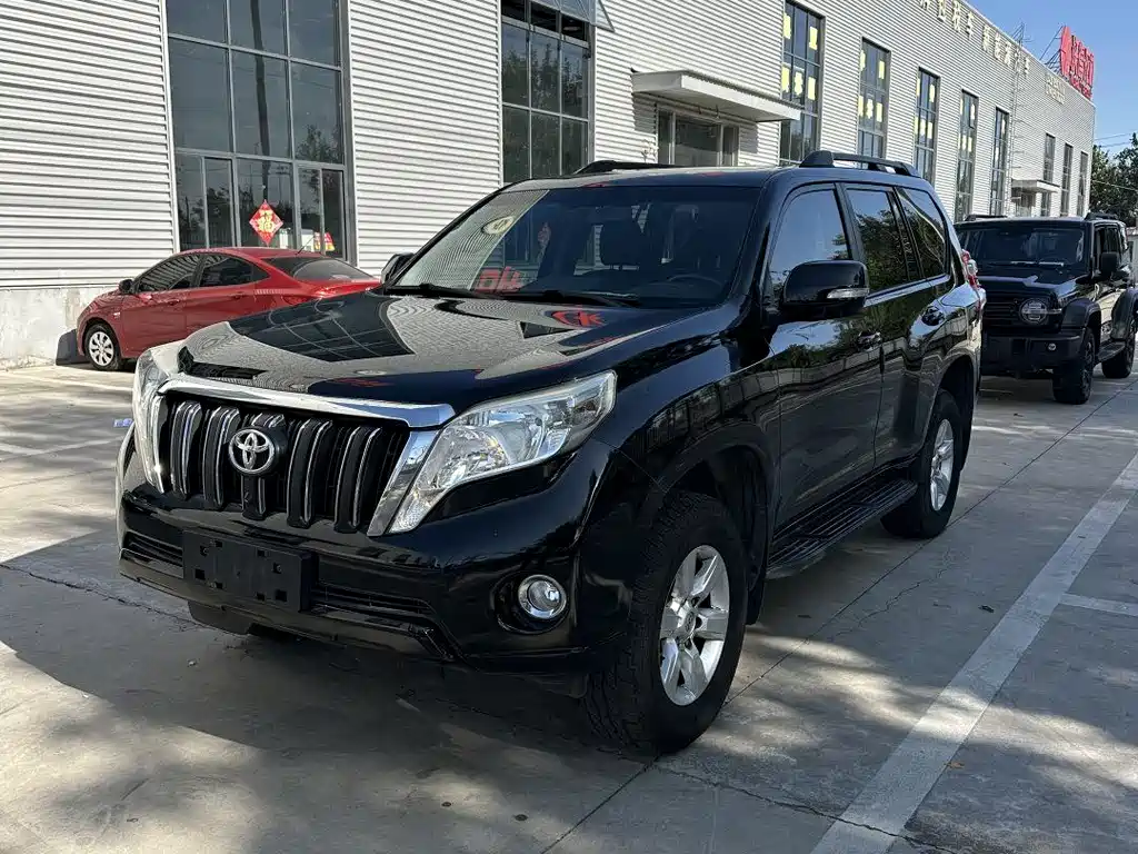 TOYOTA PRADO