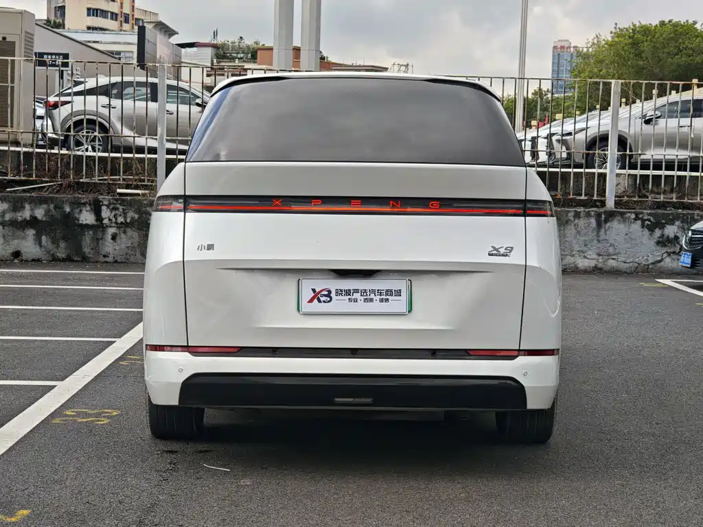 XPeng X9 — миниатюра 5