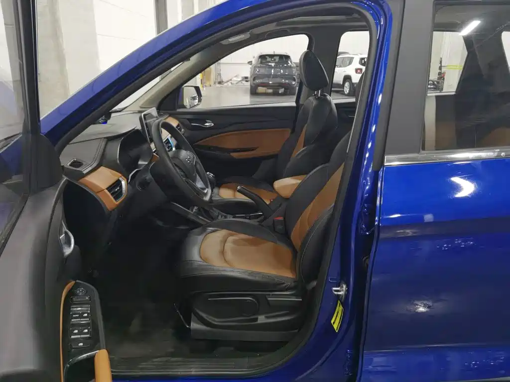 Wuling Hongguang S3 — миниатюра 10