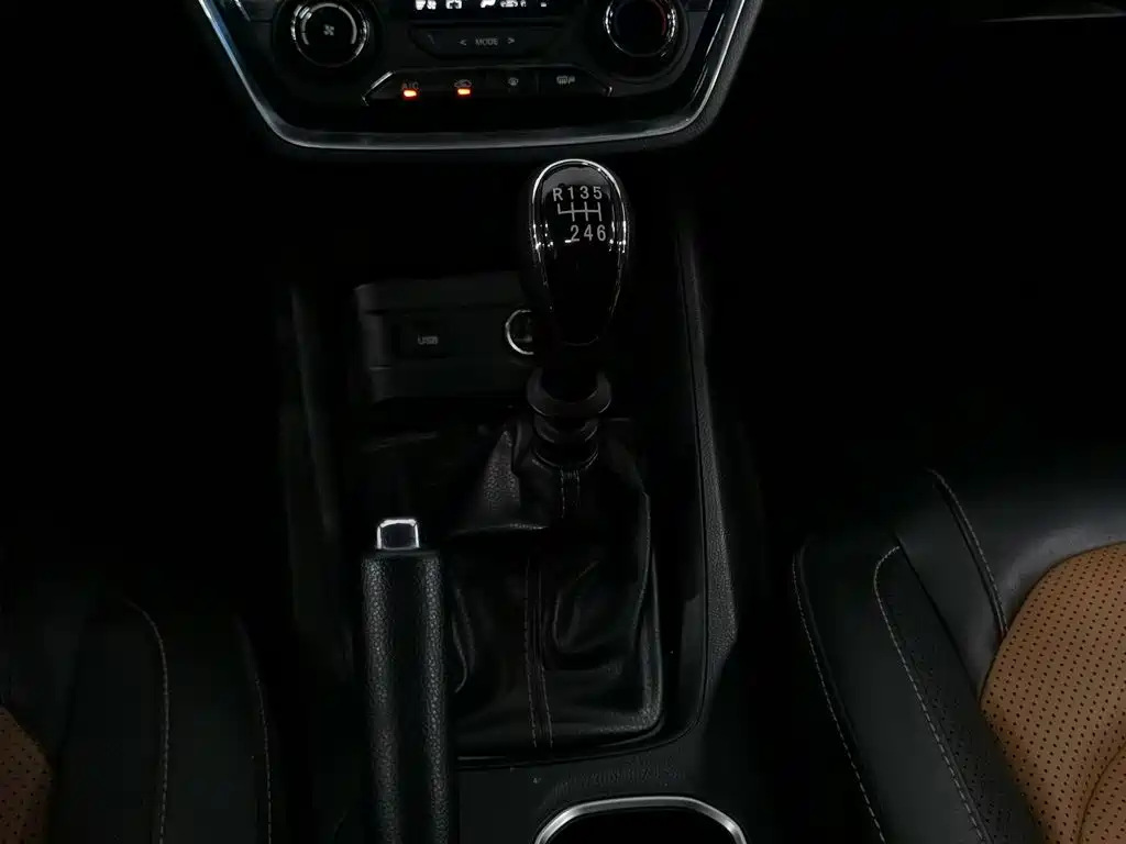 Wuling Hongguang S3 — миниатюра 13