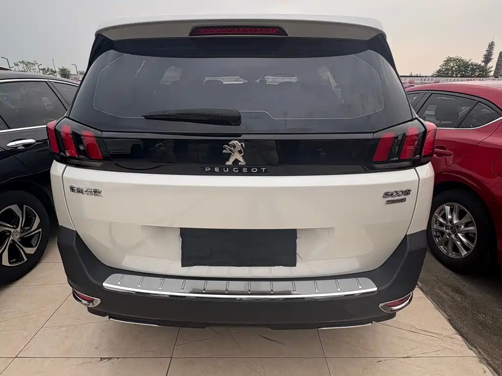 Peugeot 5008 — миниатюра 17