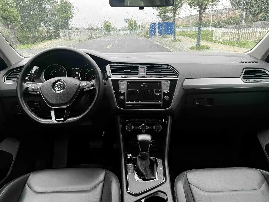 Volkswagen Tiguan L — миниатюра 8