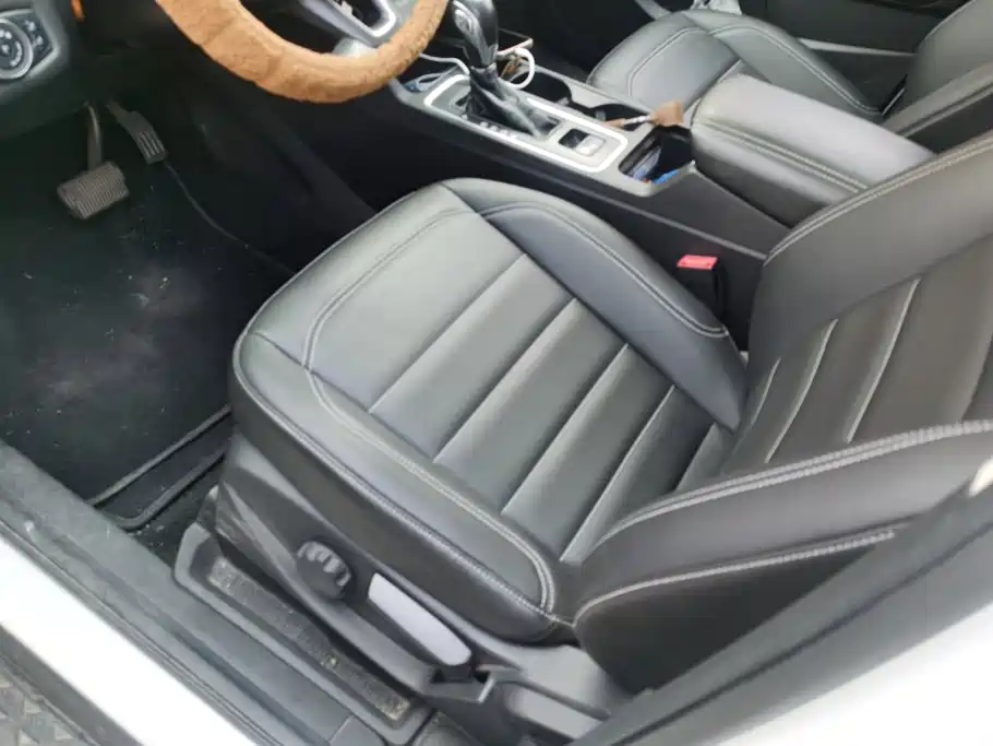 Ford Kuga — миниатюра 9
