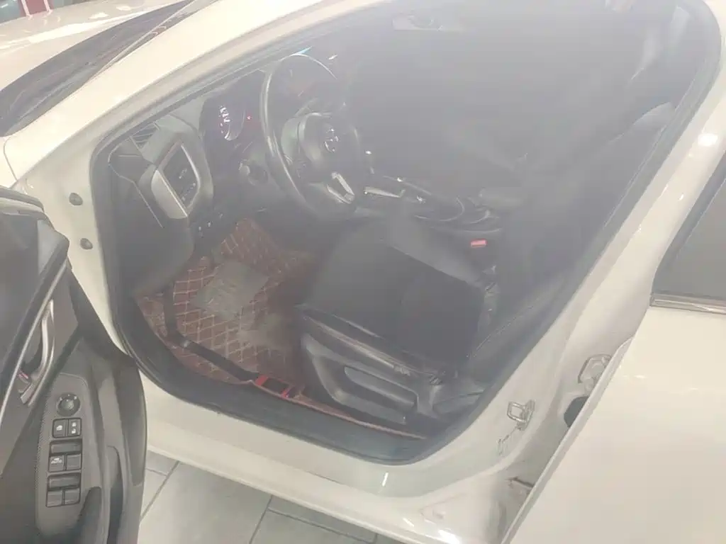Mazda 3 Axela — миниатюра 16