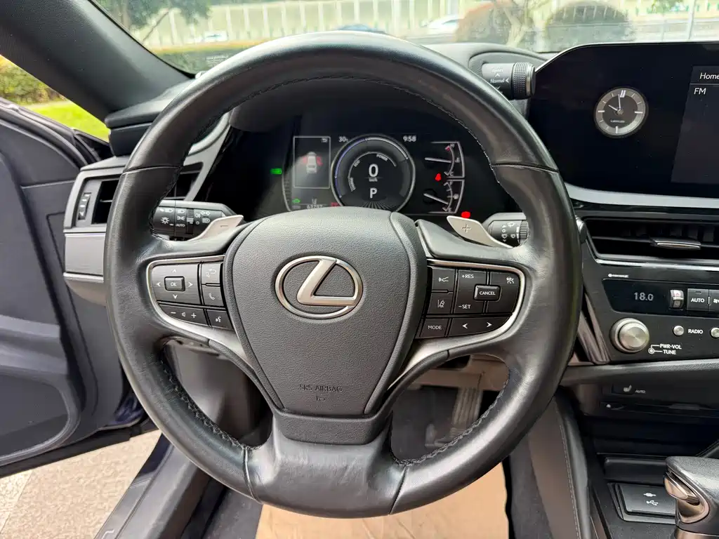 Lexus ES — миниатюра 7