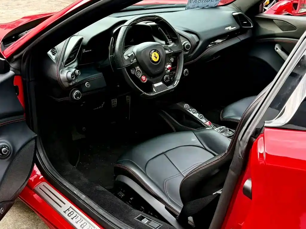Ferrari 488 — миниатюра 9