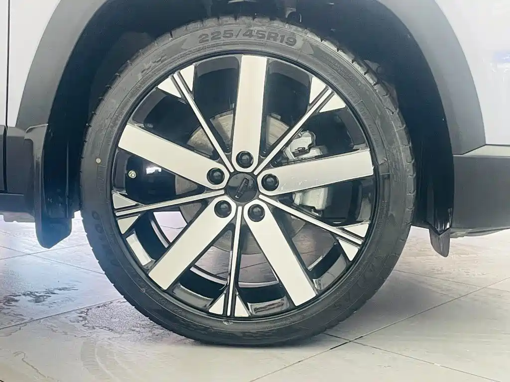 Geely Icon — миниатюра 10