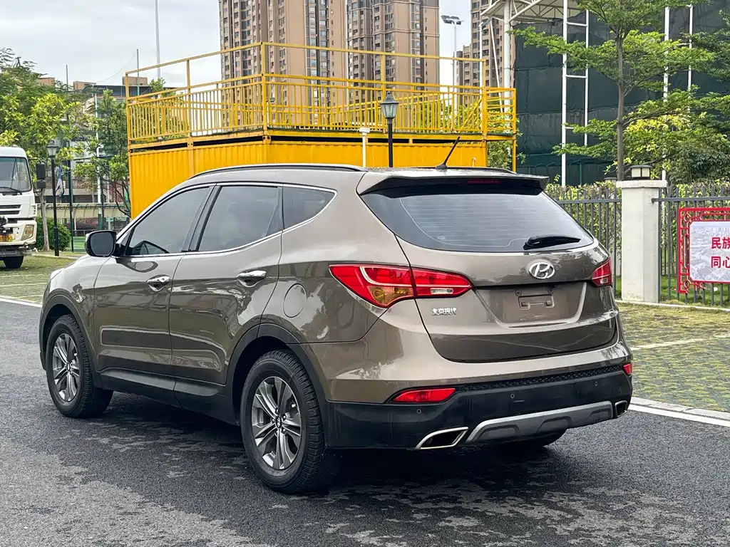 Hyundai Santa Fe — миниатюра 4