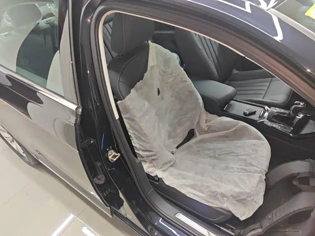 Volkswagen Passat PHEV — миниатюра 25