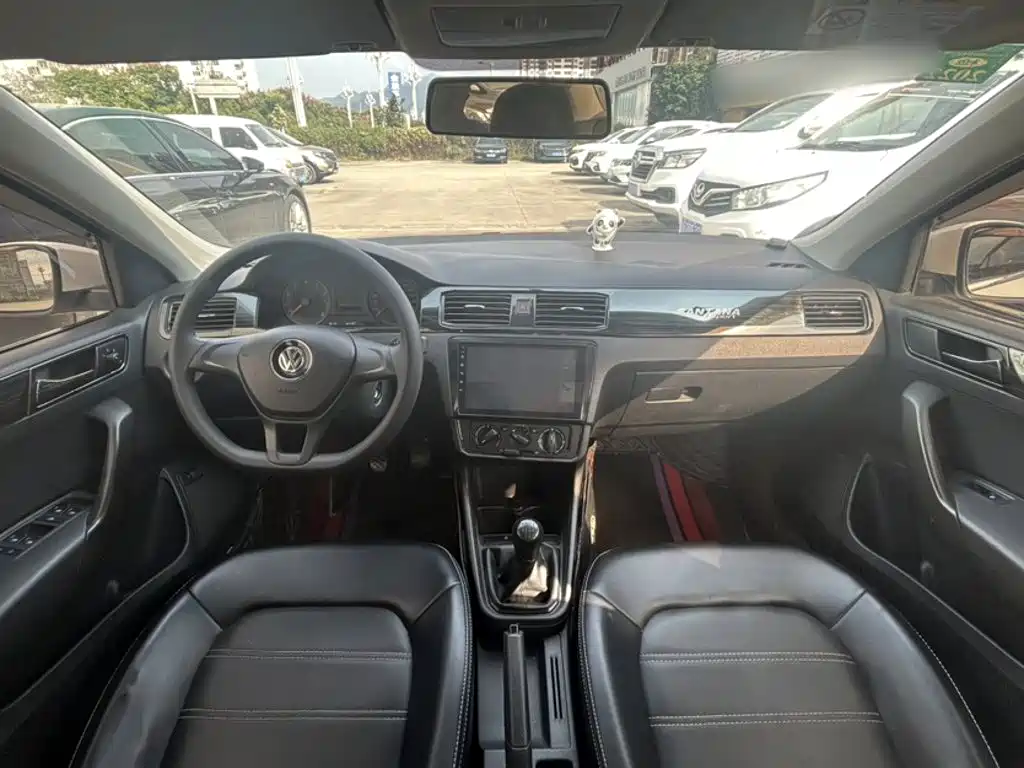 Volkswagen Santana — миниатюра 10