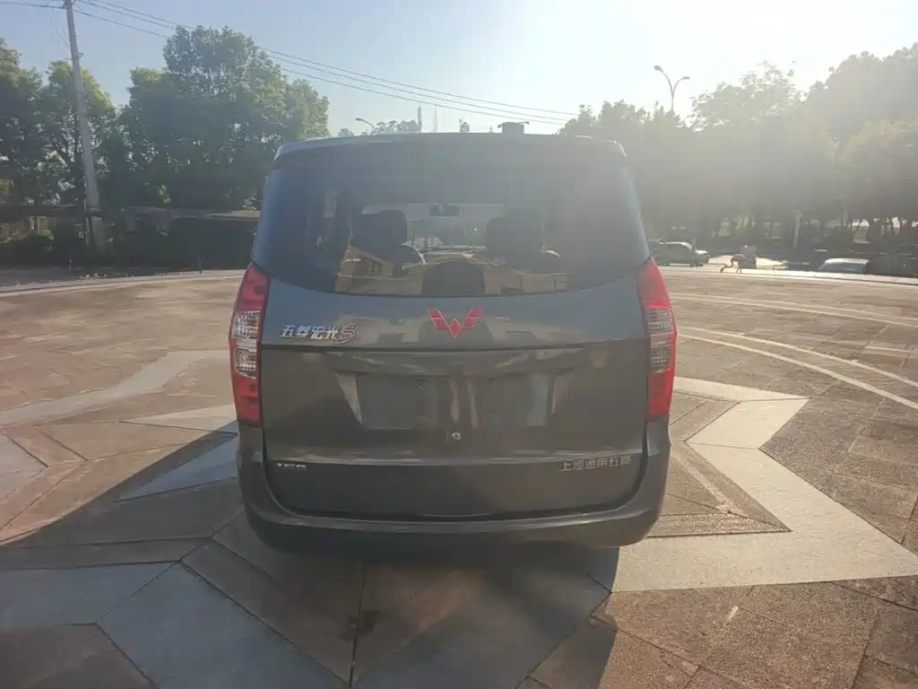 Wuling Hongguang — миниатюра 6