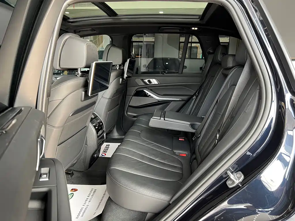BMW X5 (Import) — миниатюра 9