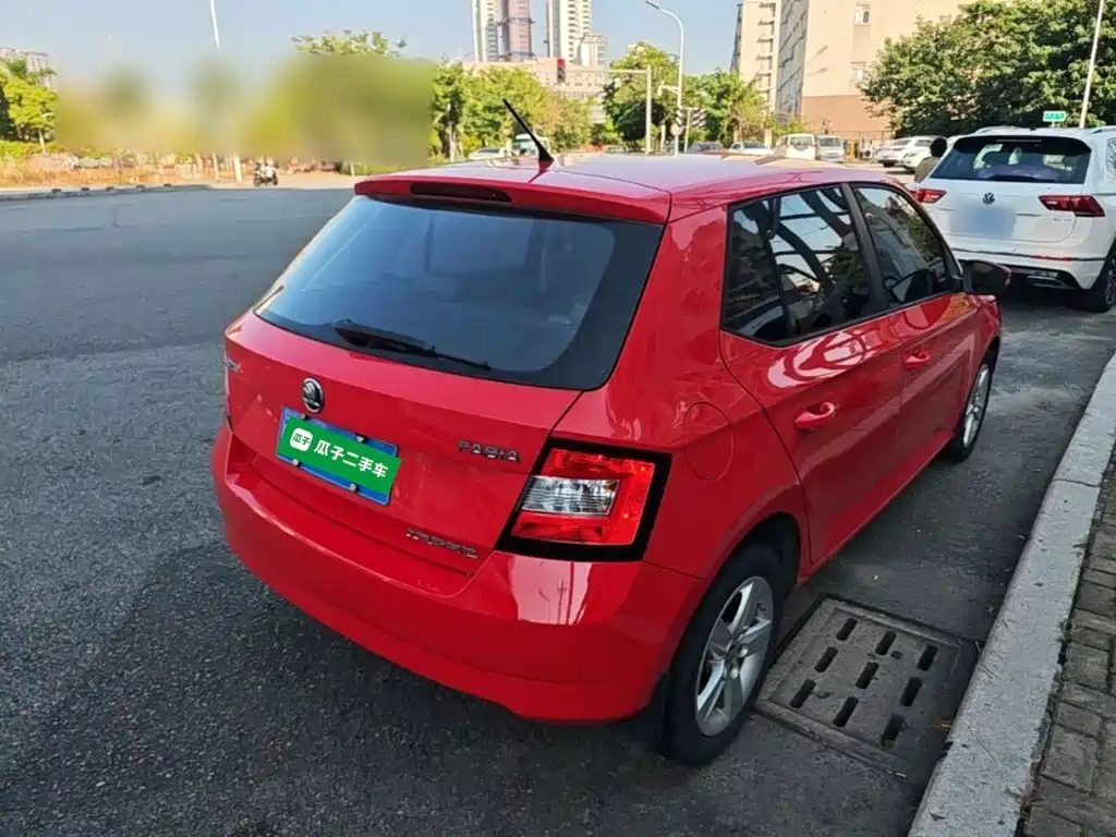 Skoda Fabia — миниатюра 7
