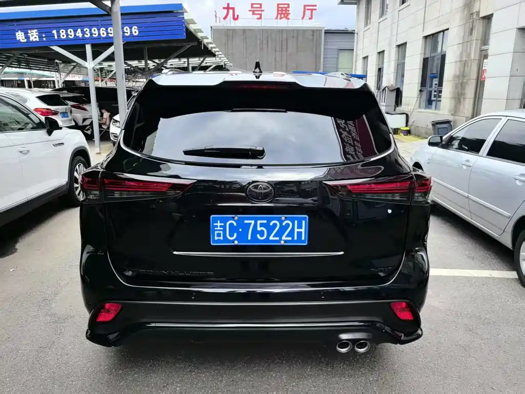 Toyota Crown Kluger 2026 2.5L HEV Luxury