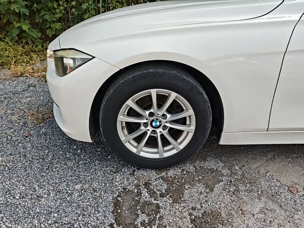 BMW 3 Series — миниатюра 23