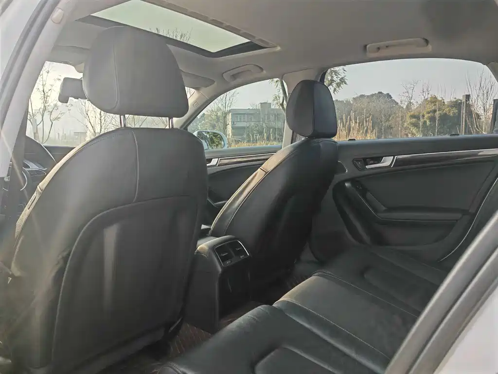 Audi A4L — миниатюра 11