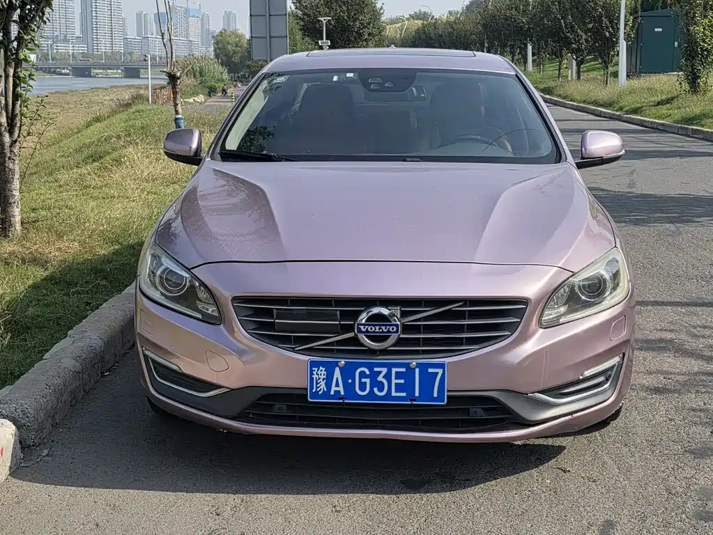 Volvo S60 (Import) — миниатюра 2