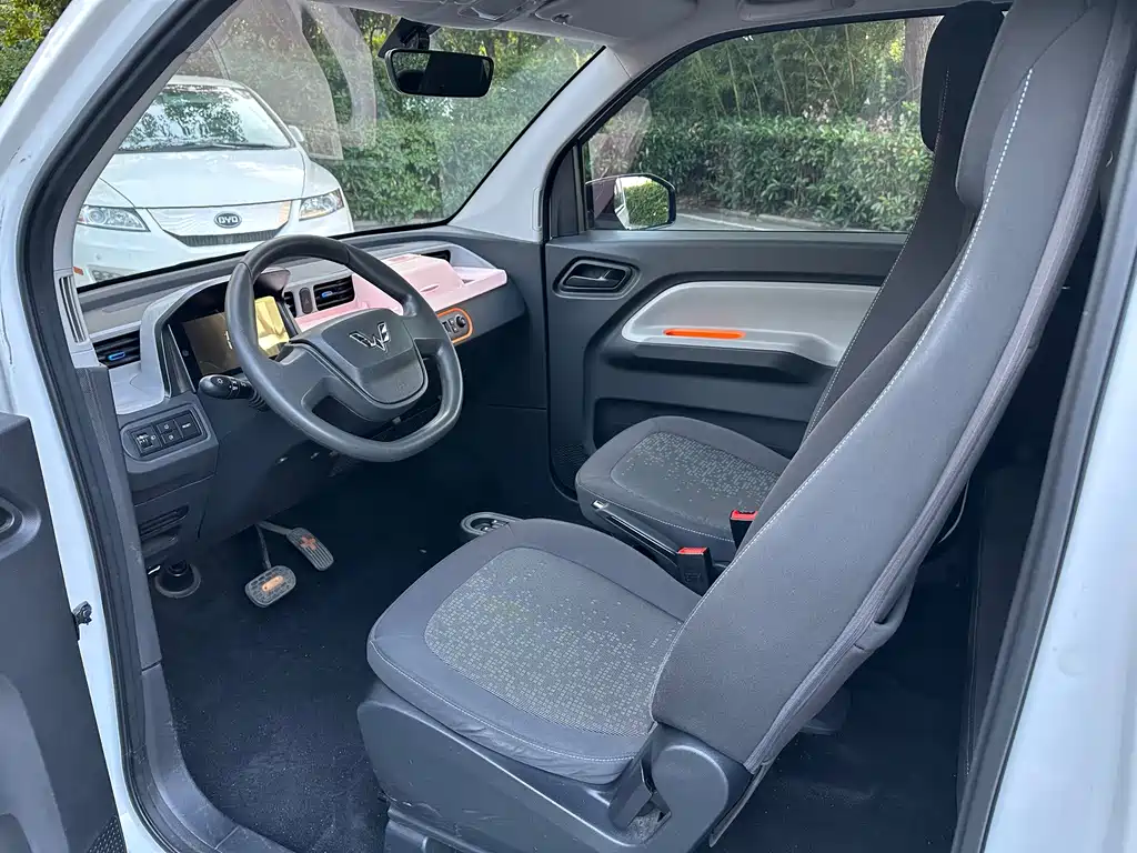 Wuling MINIEV — миниатюра 7