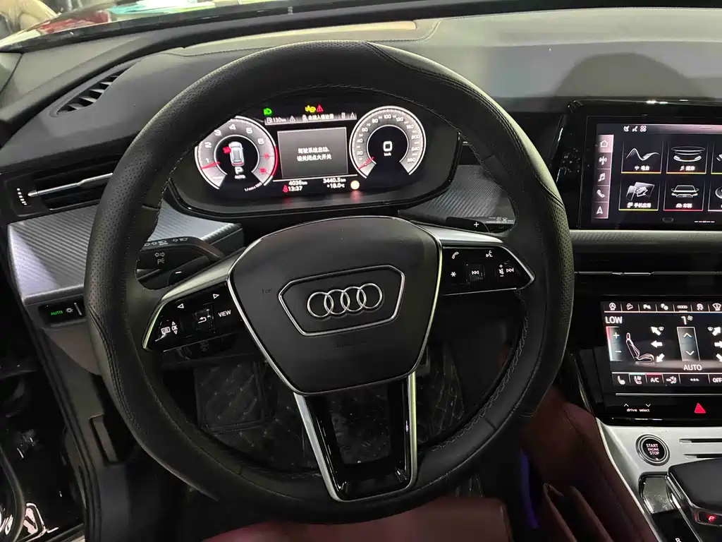 Audi Q6 2025 50 TFSI quattro 6 мест