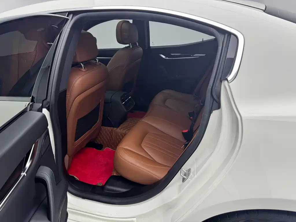 Maserati Ghibli — миниатюра 10