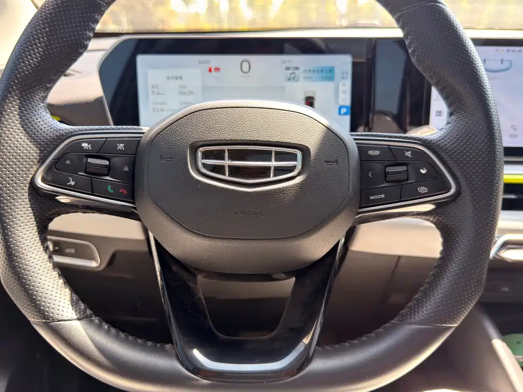 Geely Binyue — миниатюра 16