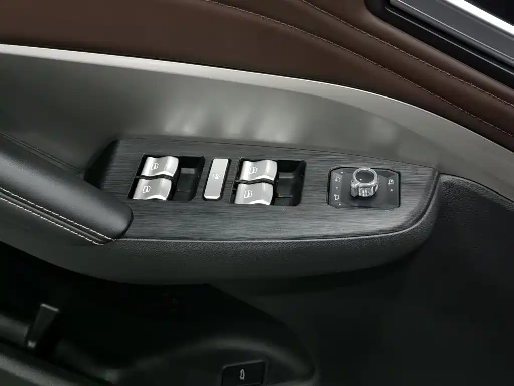 Wey Wey VV6 — миниатюра 9