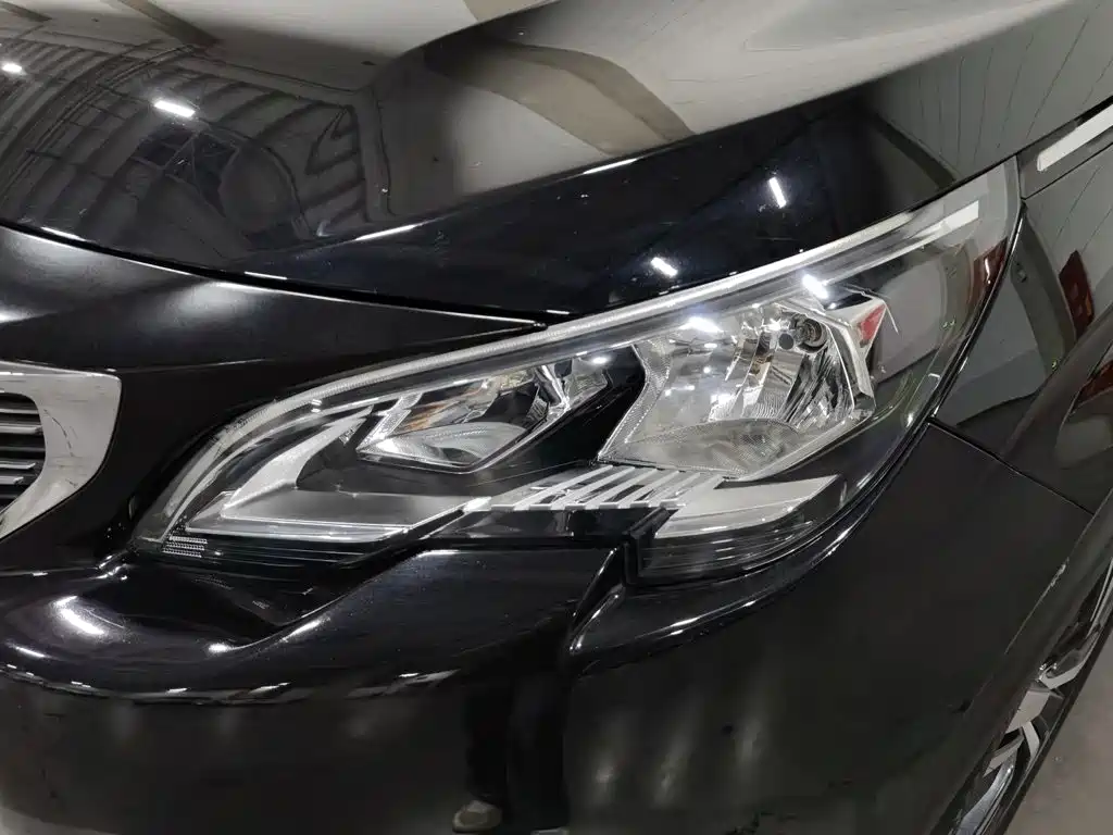 Peugeot 5008 — миниатюра 7