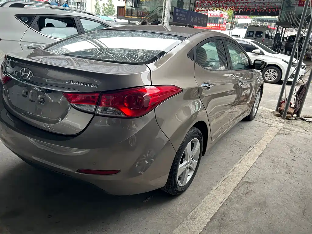 Hyundai Elantra Langdong — миниатюра 6
