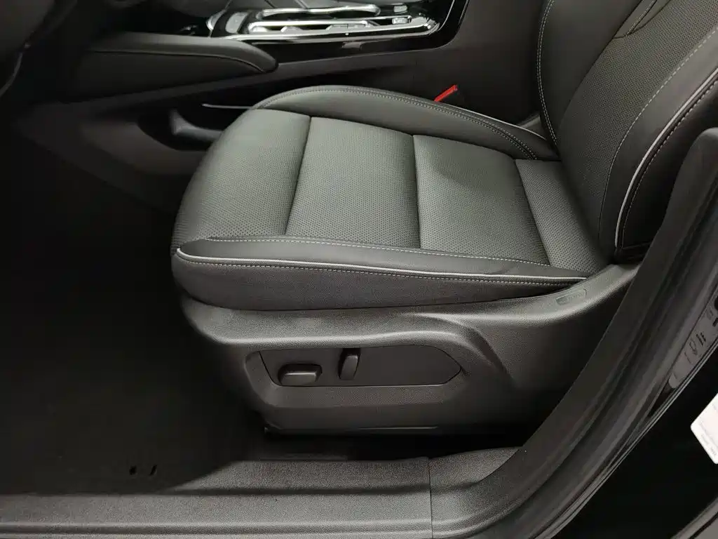 Buick Envision Plus — миниатюра 20