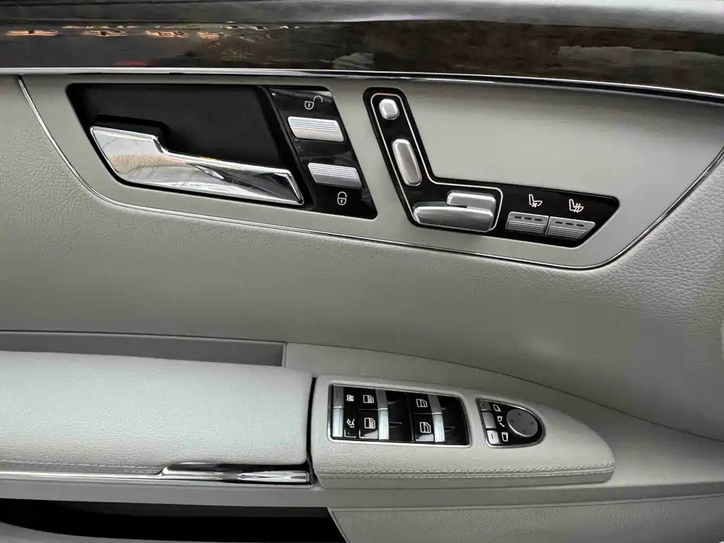 Mercedes-Benz S-Class S 2010 S 300 L Luxury