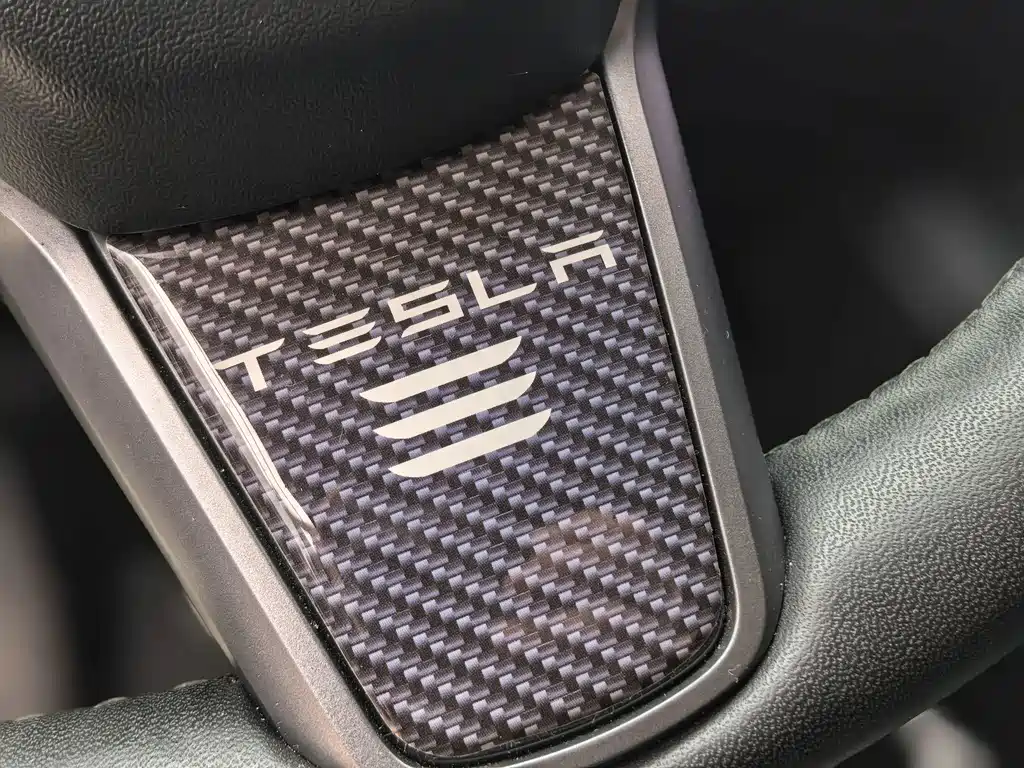 Tesla Model 3 — миниатюра 9