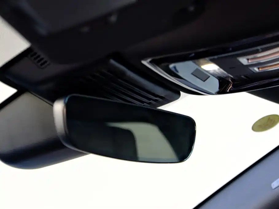 Land Rover Velar — миниатюра 14